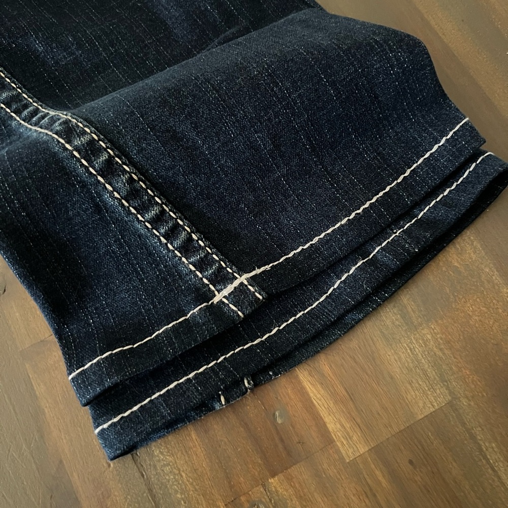 True Religion Jeans: Triple Thread Authentic - Picture 4 of 10